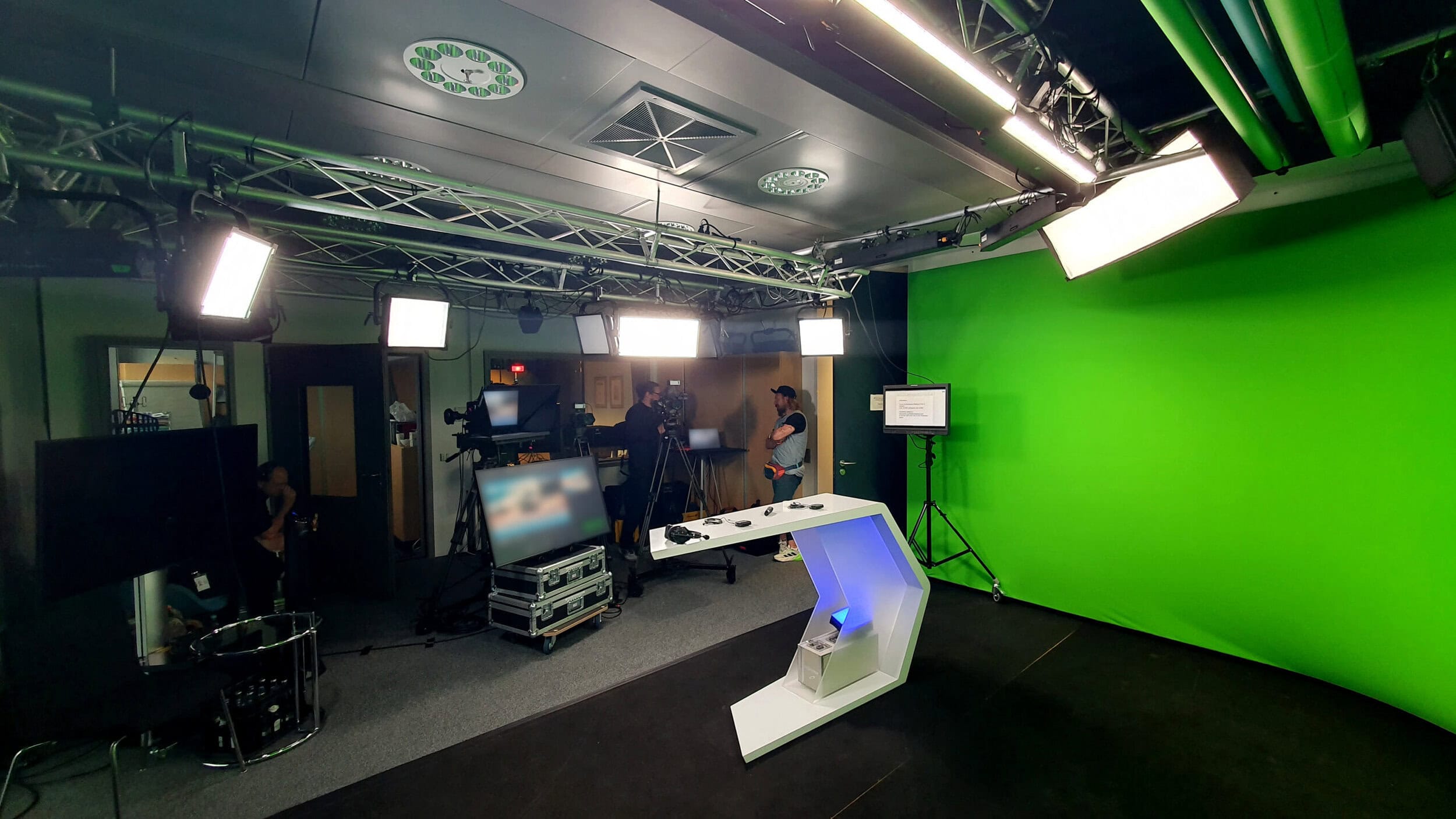 Greenscreen Studio bei einem virtuellen Town Hall Meeting eines Unternehmens aus München